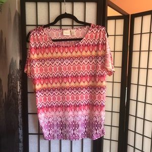 Chicos short sleeve top with split sleeve.